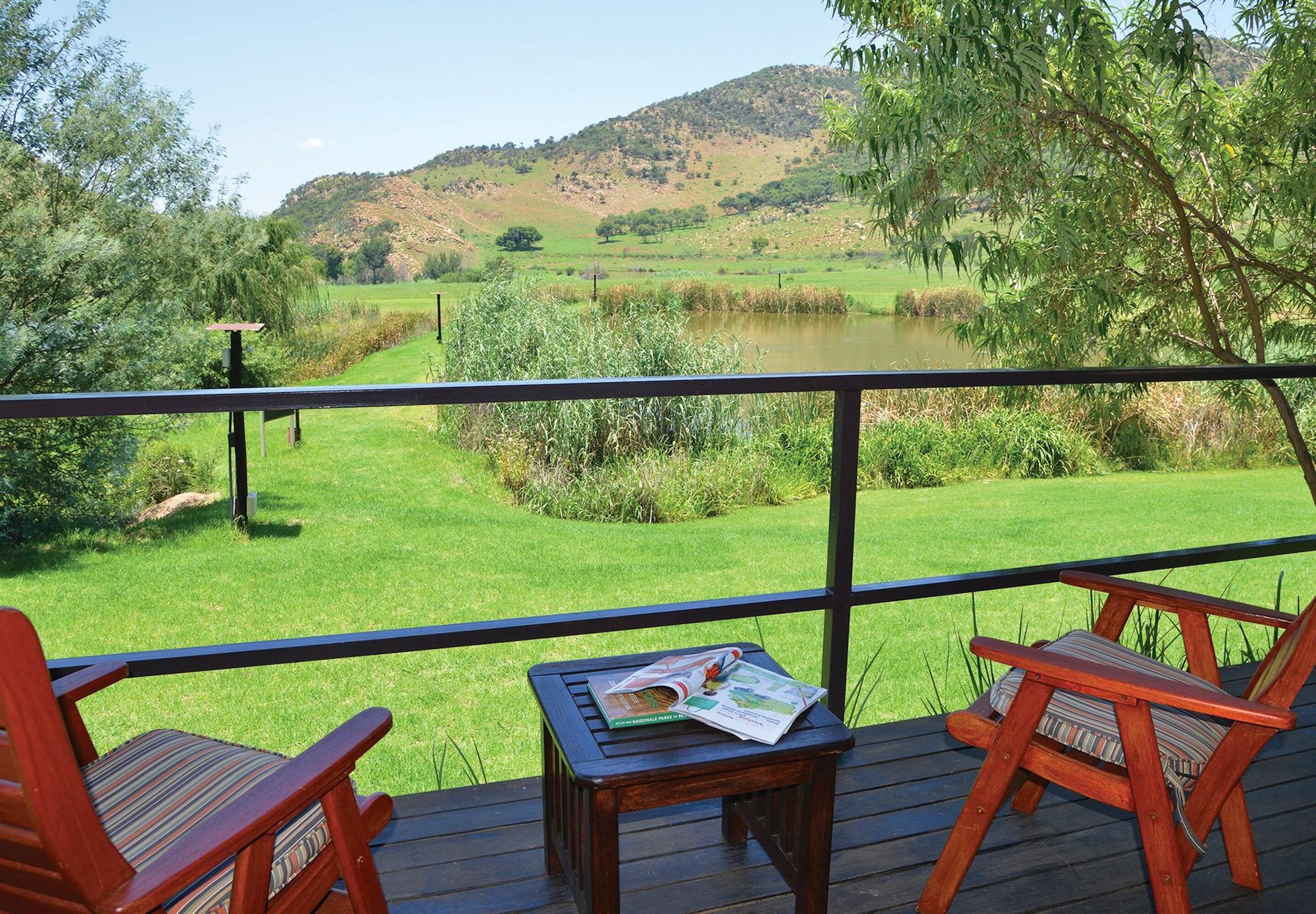 Kloofzicht Lodge & Spa Krugersdorp Exteriör bild View from the deck of the main house