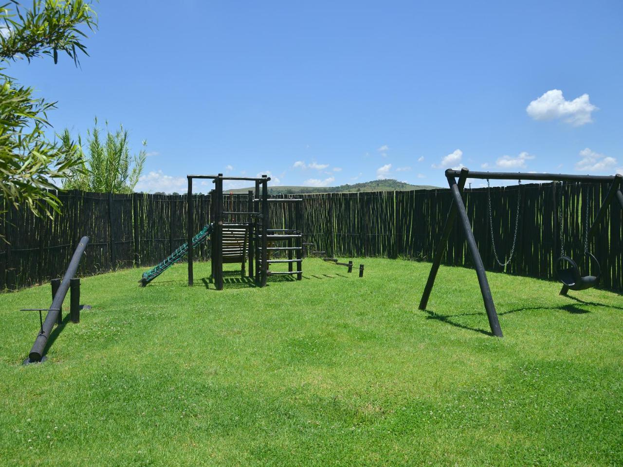 Kloofzicht Lodge & Spa Krugersdorp Exteriör bild The fort of Fort Dufferin